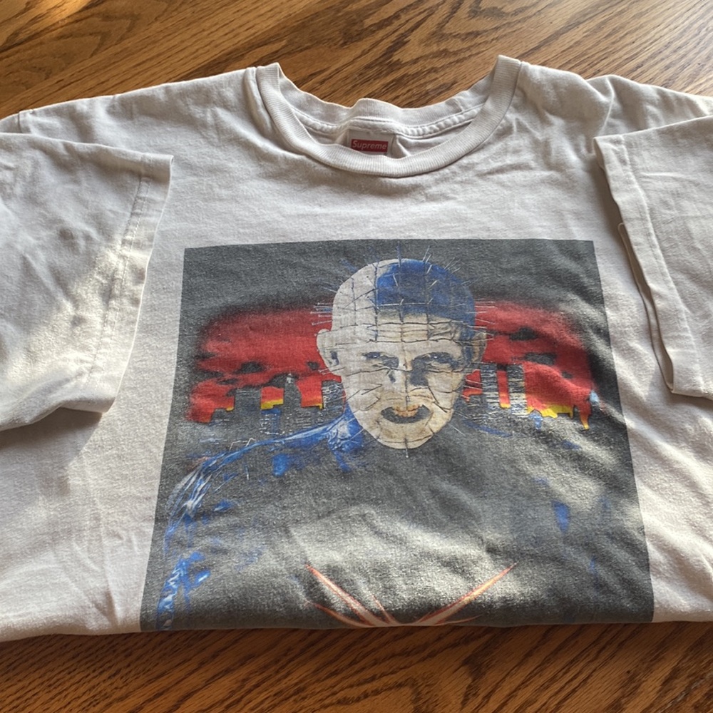 SUPREME HELLRAISER SHIRT RARE in XL